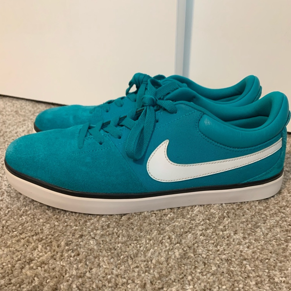 Nike SB Size 10 Blue Suede GREAT CONDITION